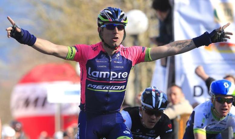 Ulissi svetta su Montaguti e Arredondo, battuti al GP Città di Camaiore (foto Bettini) (foto Bettini)