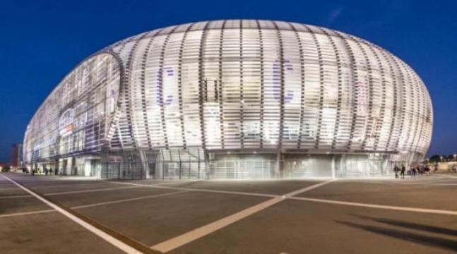 Il recentissimo stadio Pierre Mauroy di Villeneuve-dAscq, accanto al quale si è conclusa la quarta tappa del Tour (www.losc.fr)