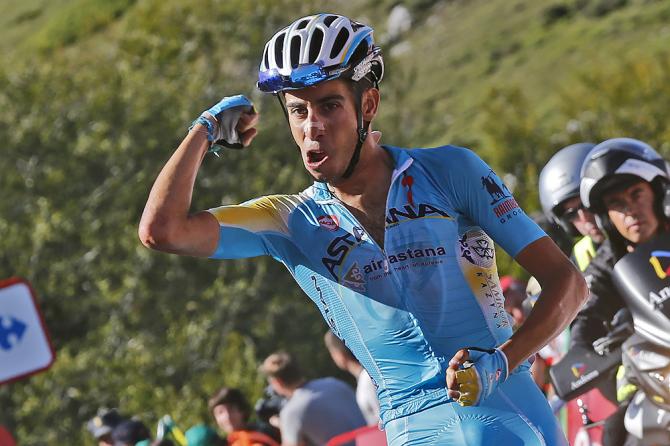 Fabio Aru fa vedere i muscoli sul traguardo di San Miguel de Aralar (foto Bettini)