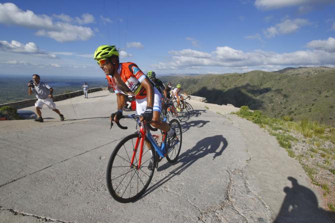 Largentino Diaz in azione sulla salita del Cerro El Amago (foto Bettini)