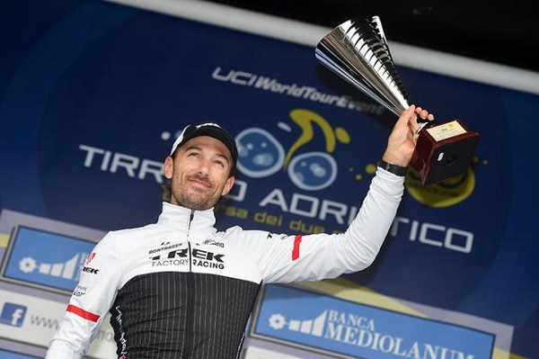 Fabian Cancellara sul podio dellultima tappa (foto Tim De Waele/TDWSport.com)