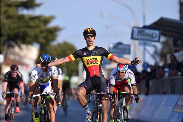 Debusschere festeggia la vittoria di Cascina (foto Bettini)