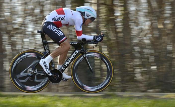 Kwiato lanciato sulle veloci strade del cronoprologo della Parigi-Nizza 2015 (Getty Images Sport)