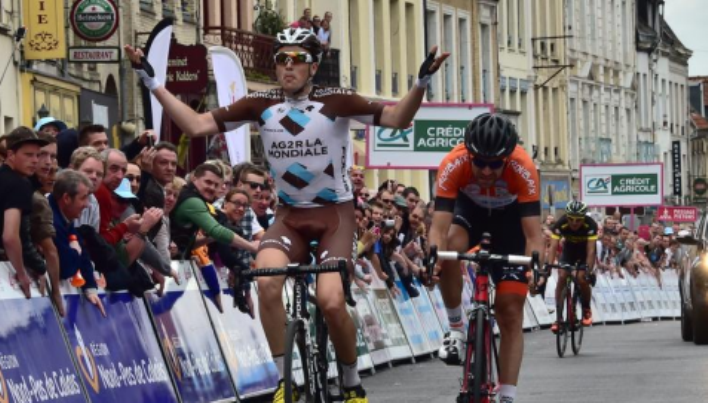 Gougeard si impone nella terza tappa della corsa francese (foto Stephane Mortagne)