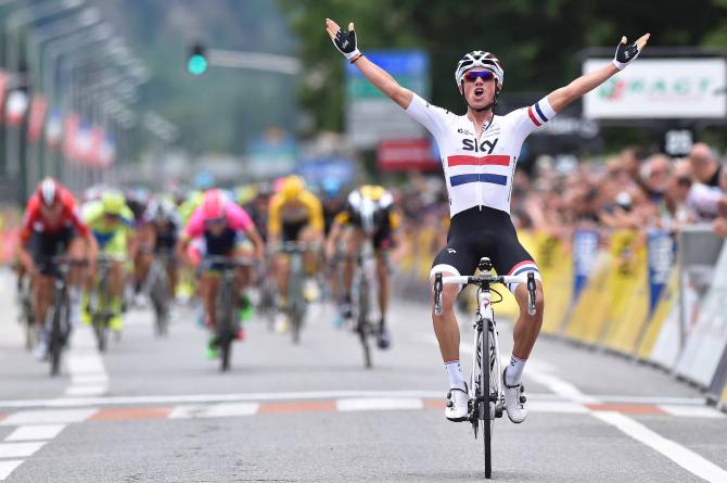 Kennaugh vince e gli altri sfumano (foto Tim de Waele/TDWSport.com)