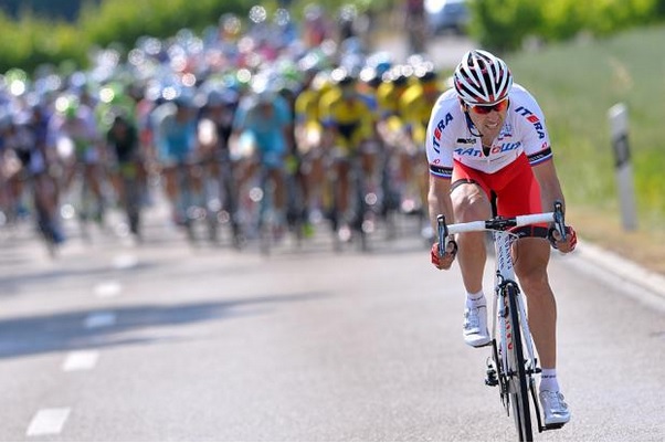 Lattacco di Isaychev (foto Tim De Waele/TDWSport.com)