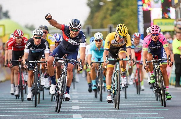 Matteo Pelucchi batte tutti per il secondo giorno consecutivo (foto Bettini)