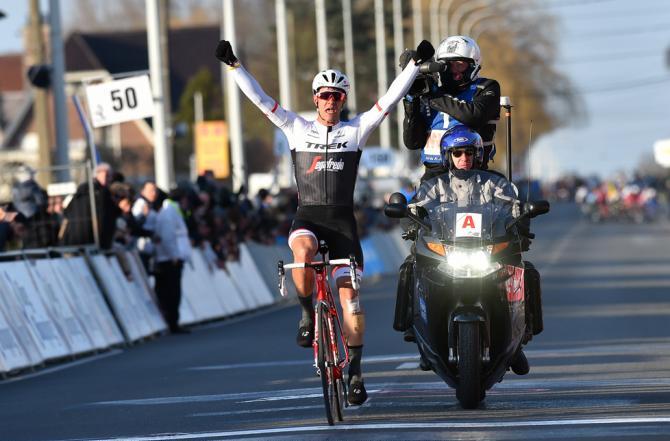 Stuyven mette nel sacco il gruppo nel finale della Kuurne-Bruxelles-Kuurne (foto Tim de Waele/TDWSport.com)