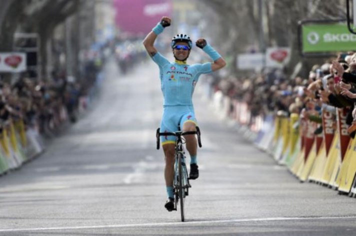 Con una stupenda azione nel finale Lutsenko fa sua la tappa del Mont Ventoux, antipasto al gran finale della Parigi-Nizza 2016 (foto Bettini)