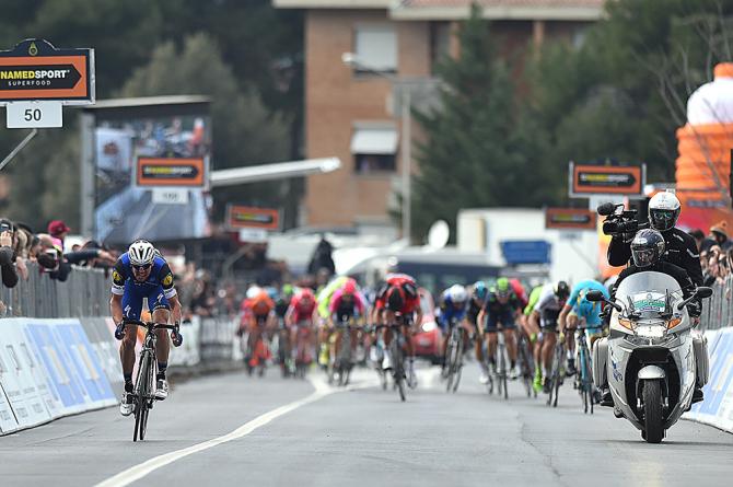 La muta scatenata del plotone a caccia della lepre ceca.... (foto Tim de Waele/TDWSport.com)