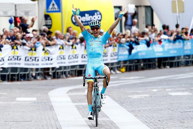 Lestone Tanel Kangert si impone nella frazione più impegnativa del Giro del Trentino 2016, la Sillian - Mezzolombardo (foto Bettini)