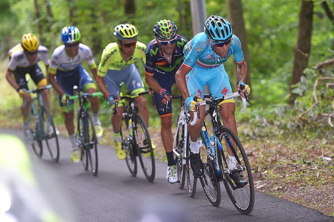 Nibali tenta un attacco sulla salita di Valle (foto Tim de Waele/TDWSport.com)