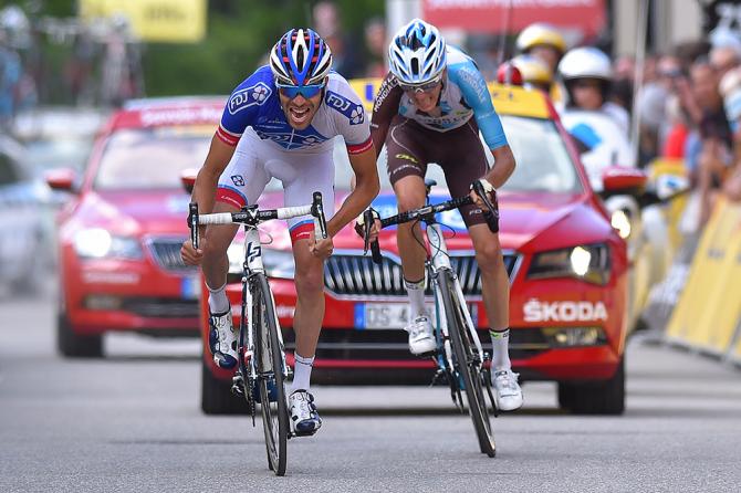 Pinot e Bardet impegnati nella volata per il successo di tappa (foto Tim De Waele/TDWSport.com)