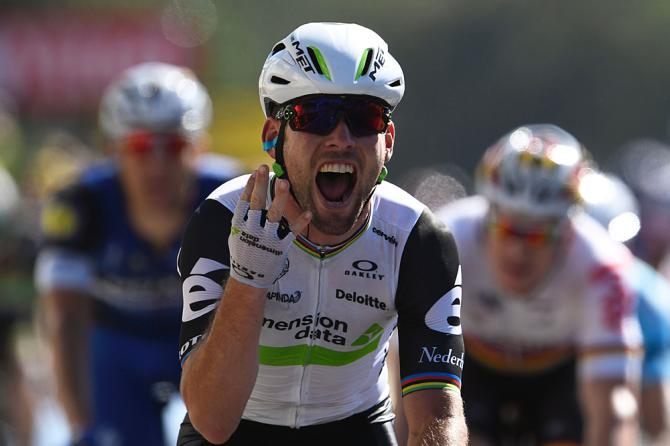 Cavendish sembra quasi urlare al mondo la sua quarta vittoria di tappa al Tour 2016 (Getty Images Sport)