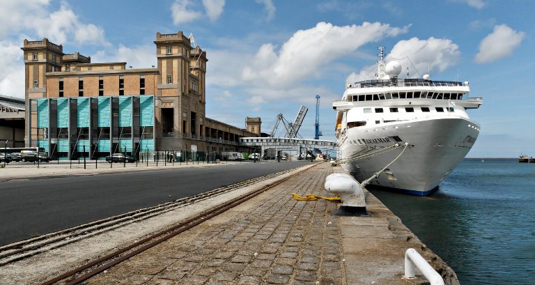 Il porto di Cherbourg (www.cherbourgtourism.com)