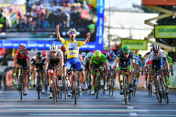 Gaviria concede il bis nellultima frazione del Giro di Polonia riservata ai velocisti (foto Tim de Waele/TDWSport.com)