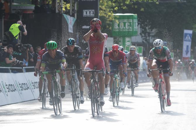 Bouhanni esulta ad Amburgo, ma la Euroeyes Cyclassics non è sua perchè la giuria lo retrocede assegnando la vittoria ad Ewan (Getty Images Sport)