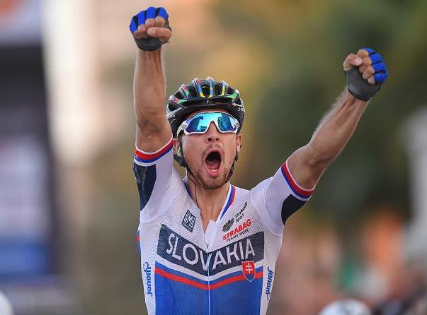 Al termine di una gara più emozionante di quel che lasciava presagire il tracciato, Peter Sagan espolde e fa sua la maglia iridata, la seconda consecutiva dopo quella conquistata a Richmond lanno passato (foto Tim de Waele/TDWSport.com)