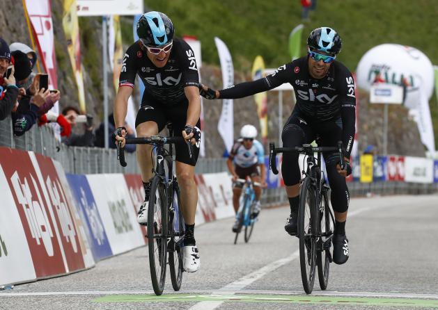 Thomas e Landa tagliano appaiati il traguardo della tappa di Funes (foto Bettini)