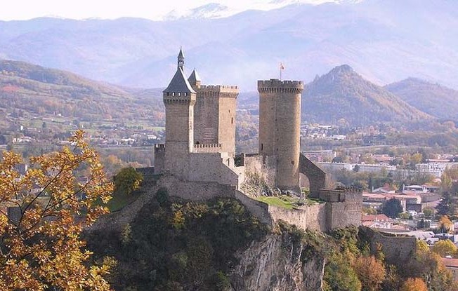 Il castello di Foix (www.catharcastles.info)