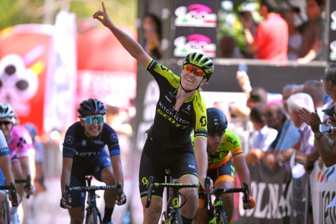 In attesa delle tappe più impegnativa la DHoore ottiene uno strepitoso bis sulle strade del Giro dItalia femminile (foto Tim de Waele/TDWSport.com)