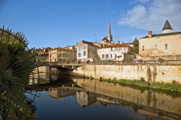 Scorcio di Fontenay-le-Comte (foto Panoramio)