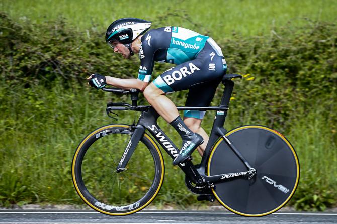 Maximilian Schachmann vola contro il tempo a prendersi il successo nella prima tappa del Giro dei Paesi Baschi 2019 (foto Bettini)