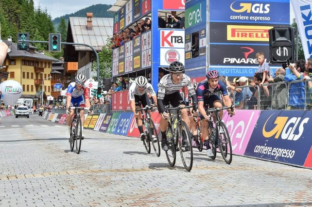 Arriva la fuga nella penultima tappa del Giro dItalia Under 23 (foto IsolaPress)
