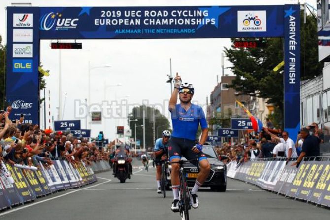 Vittoria con dedica per Elia Viviani al campionato europeo (foto Bettini)