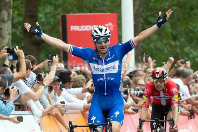 Elia Viviani aggiunge al suo palmarès la Prudential RideLondon-Surrey Classic (foto Bettini)