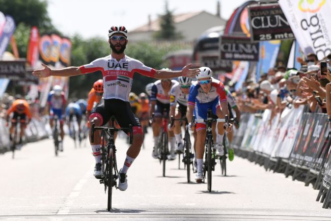 La volata vincente di Gaviria nella seconda tappa della Vuelta a Burgos (Getty Images)