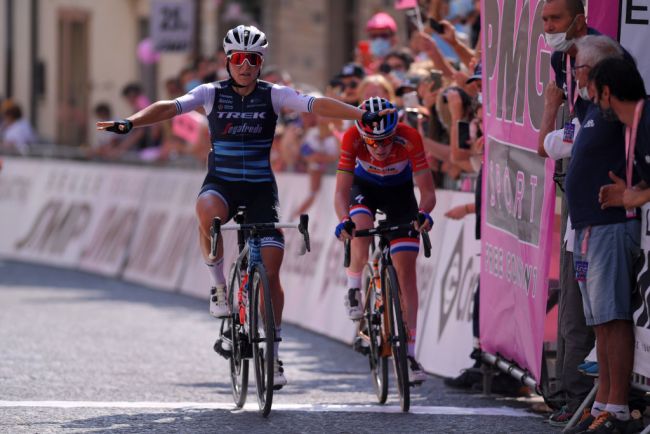 La vittoria di Elisa Longo Borghini al termine della difficile ascesa di San Marco la Catola (Getty Images)