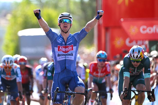 Kaden Groves vince in volata la prima tappa in linea della Vuelta (Getty Images)