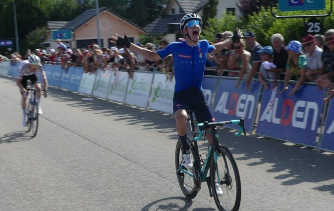 Ludovico Crescioli vince la seconda tappa del Tour delAvenir (foto Le DL/G.C.)