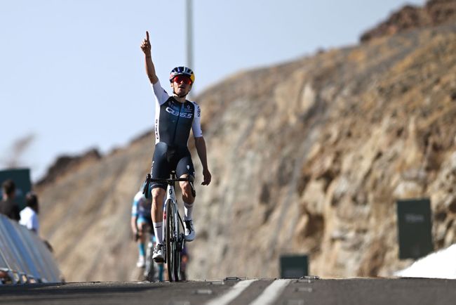 Pidcock vince la seconda tappa della corsa saudita (Getty Images)